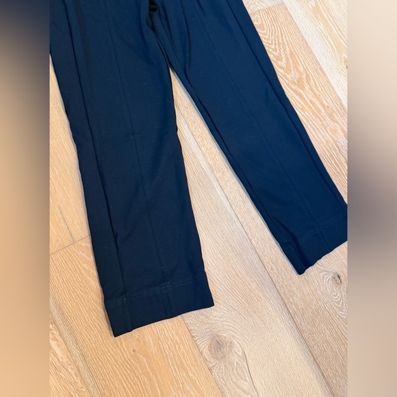 ME+EM • Travel Tailoring Crop Pant - Picture 4 of 11